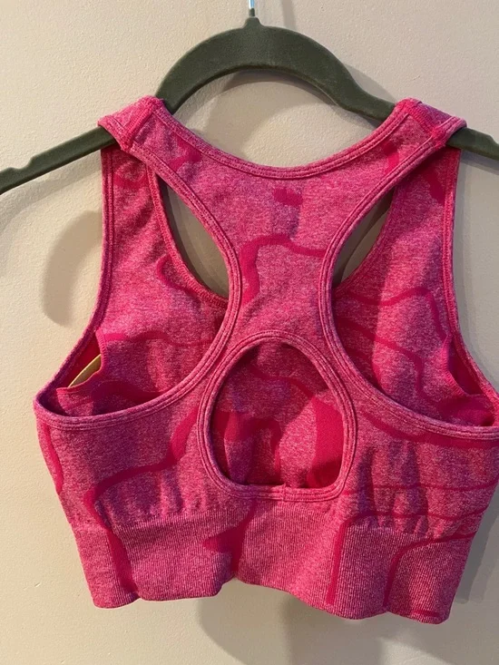 Pink Patterned Racerback Sports Bra With Inserts Quality - Picture 3 of 3